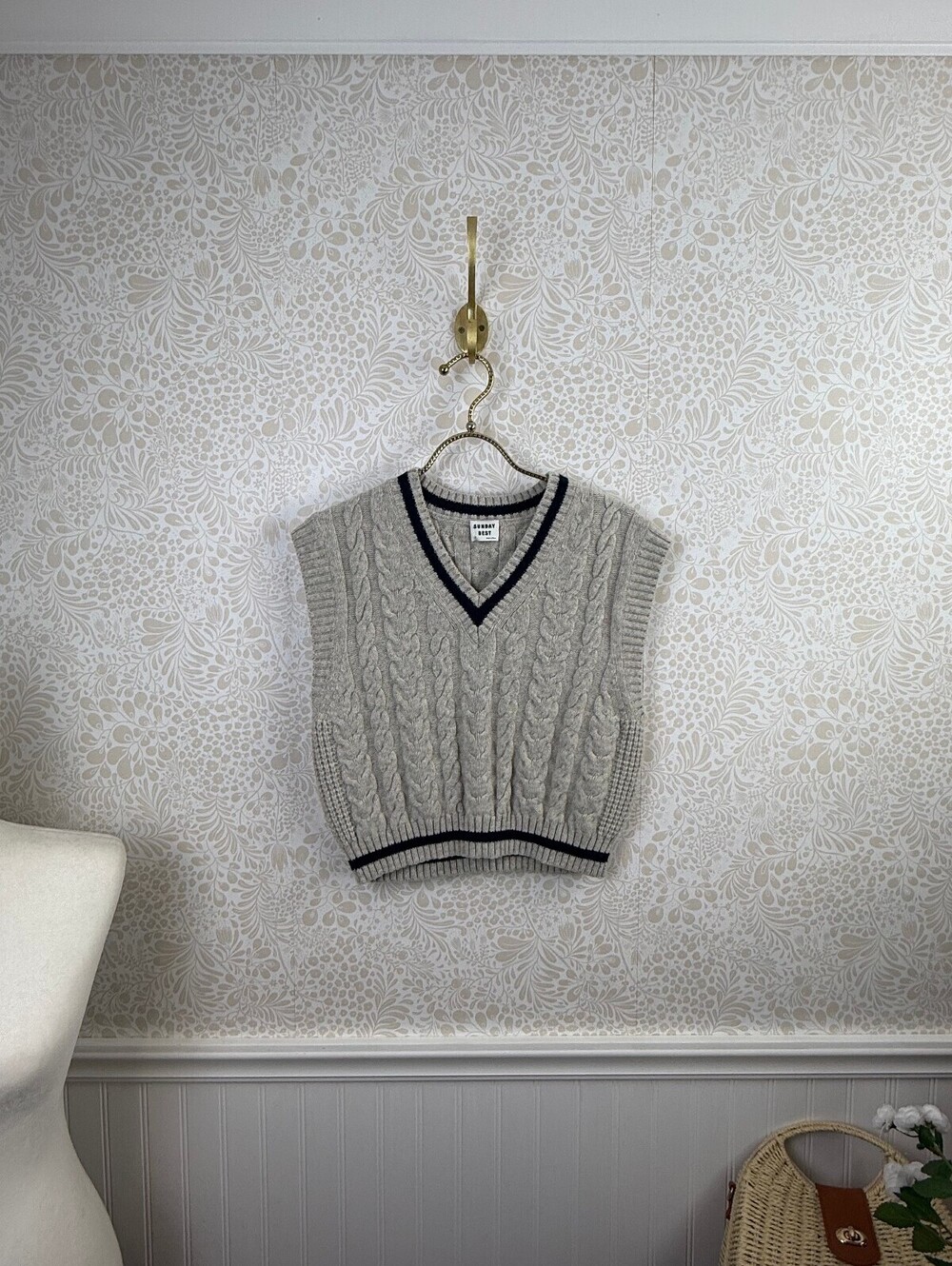 Sunday Best by Aritzia Gray Merino Wool Cable-Knit Sweater Vest - Size - Small